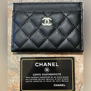 CCee monogram logo card holder to match your bag or purse 💕💕🔥🔥